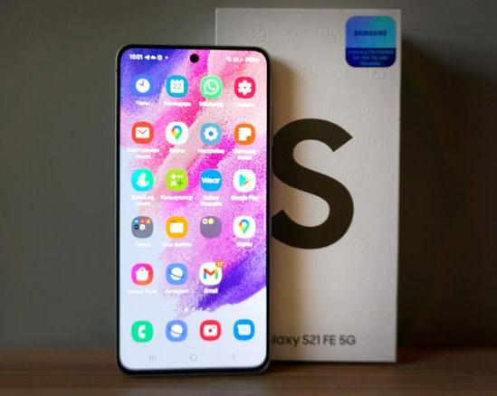 Обзор смартфона Samsung Galaxy S21 FE 5G