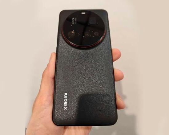 Раскрыты варианты памяти и цвета Xiaomi 15 Ultra: впереди глобальный запуск