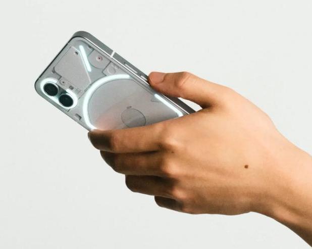 Презентация Nothing Phone (1) – Snapdragon 778G+, две камеры на 50 МП и новая прошивка Nothing OS